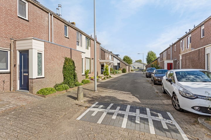 Bekijk foto 4 van Oosterhoutstraat 14