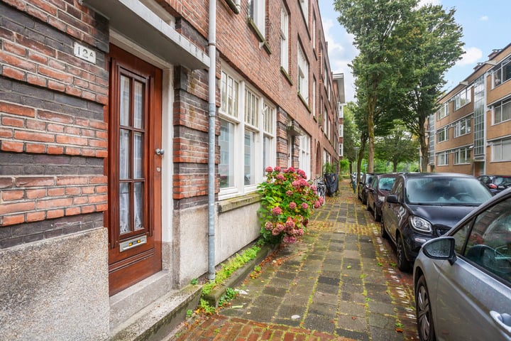 View photo 50 of Van der Horststraat 12-A02