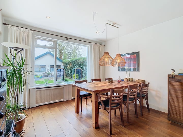 Photo 8 of Oostburgsestraat 10-A