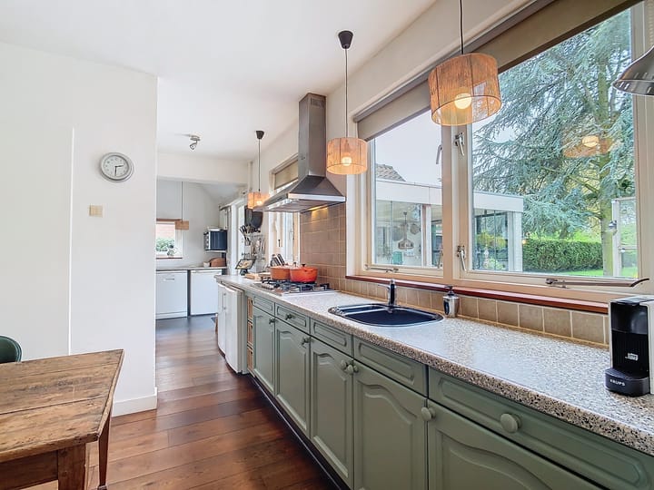 Photo 9 of Oostburgsestraat 10-A