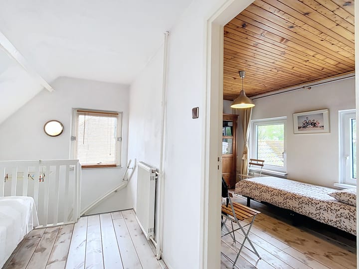 Photo 13 of Oostburgsestraat 10-A