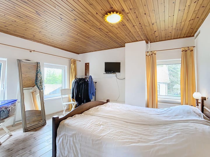 Photo 15 of Oostburgsestraat 10-A