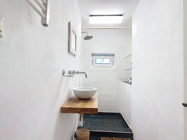 Photo 16 of Oostburgsestraat 10-A