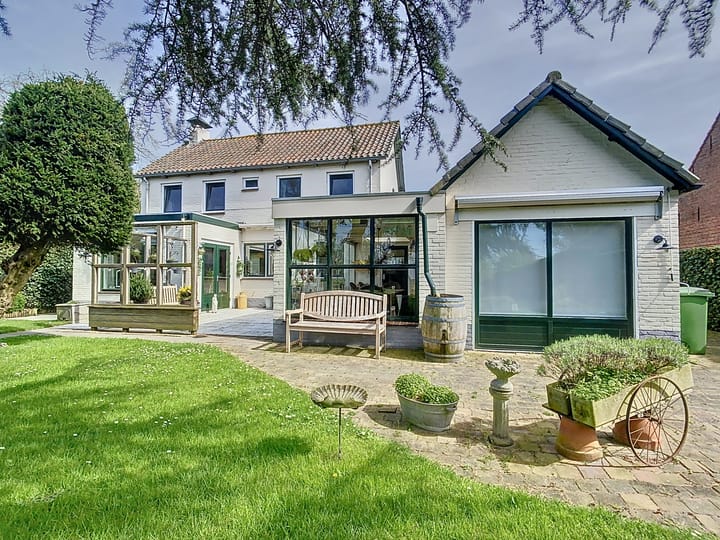 Photo 21 of Oostburgsestraat 10-A