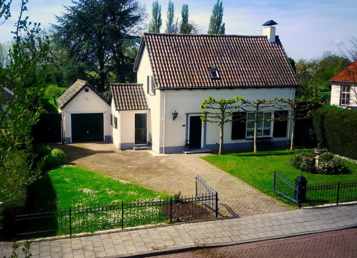 Photo 33 of Oostburgsestraat 10-A