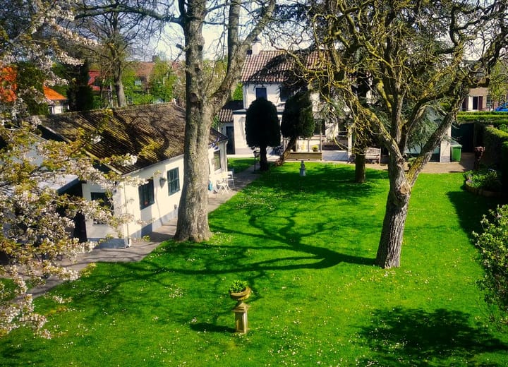 Photo 35 of Oostburgsestraat 10-A