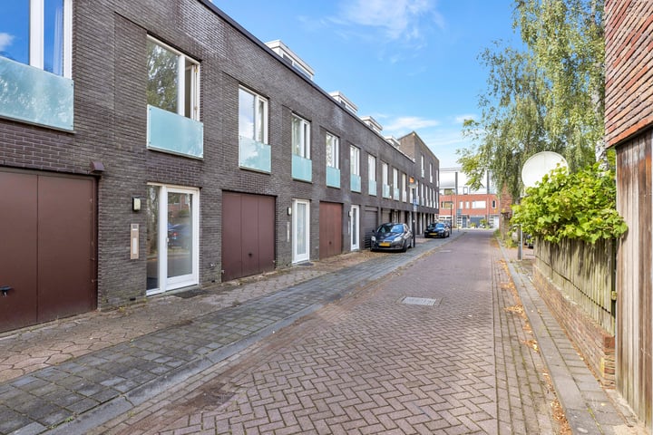 Bekijk foto 3 van Groenlandstraat 18