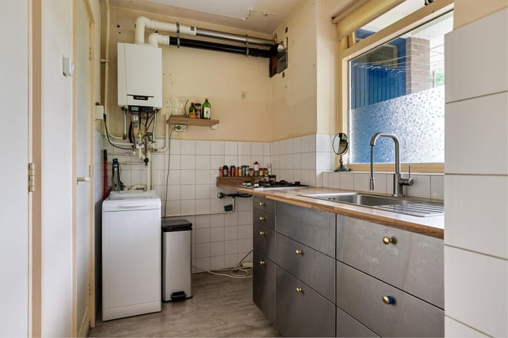 Foto 13 van Van der Waalsstraat 14