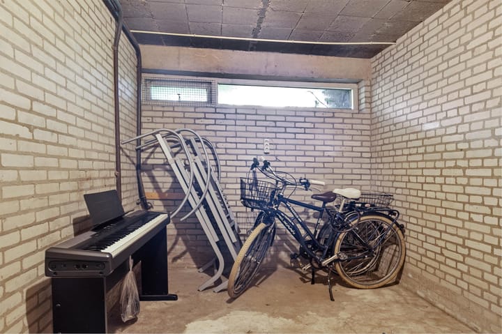 Foto 24 van Van der Waalsstraat 14