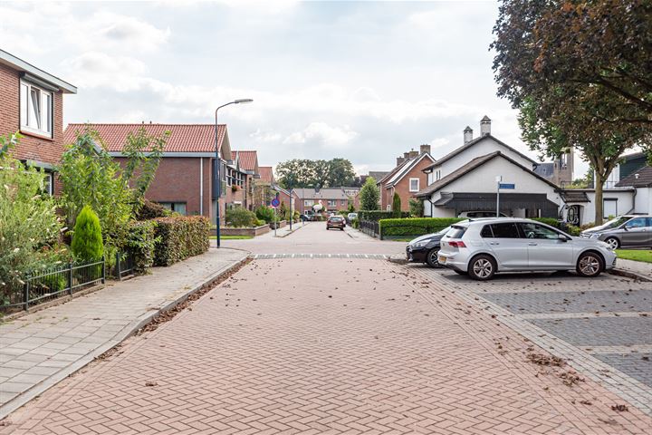 Bekijk foto 45 van Doctor Schaepmanstraat 27