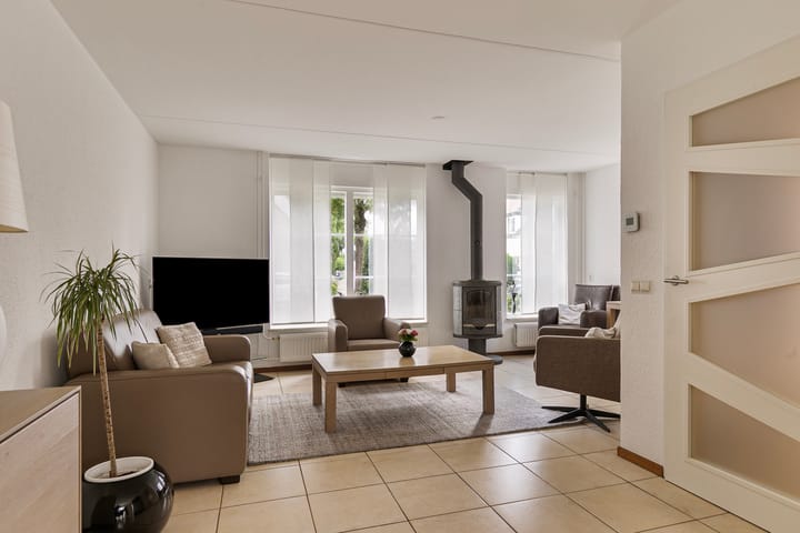 Foto 9 van Helmkruid 15