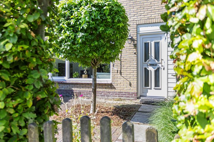 Bekijk foto 38 van Boterbloemstraat 2