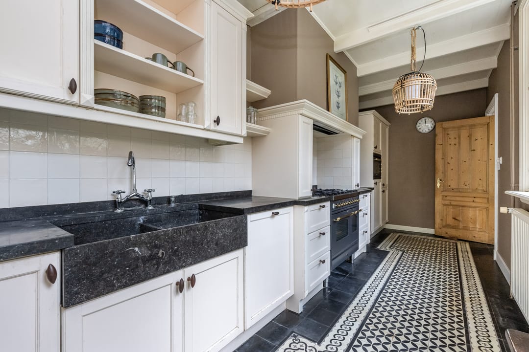 Photo 7 of Voorstraat 12