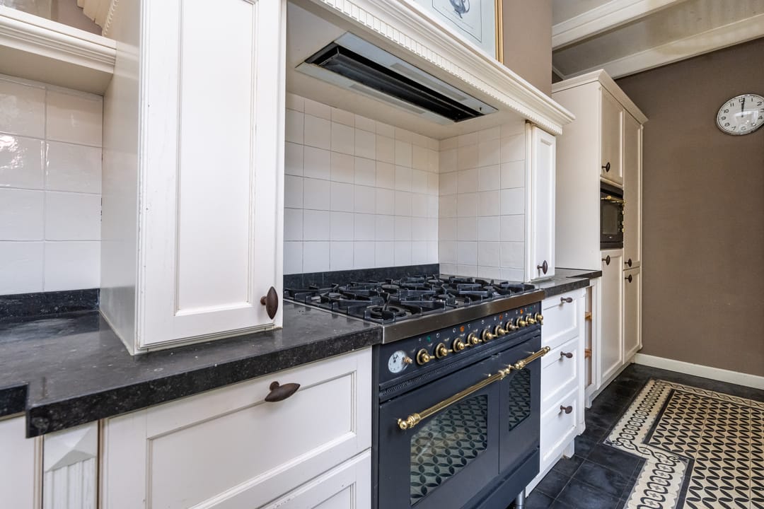 Photo 16 of Voorstraat 12