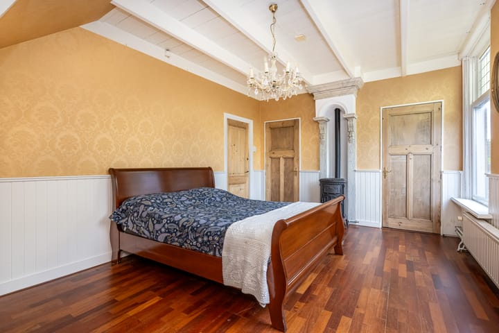 Foto 23 van Voorstraat 12