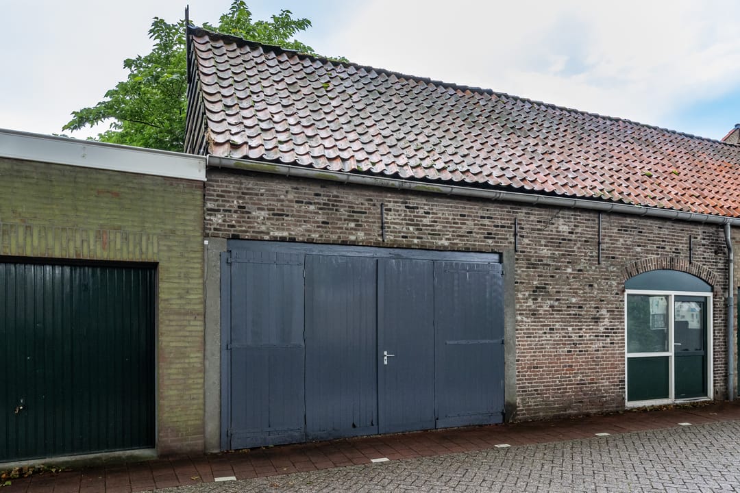 Photo 37 of Voorstraat 12