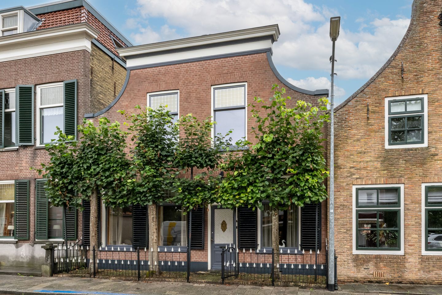 Photo 40 of Voorstraat 12