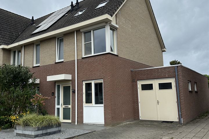 Bekijk foto 1 van Aan de Heerstraat 16