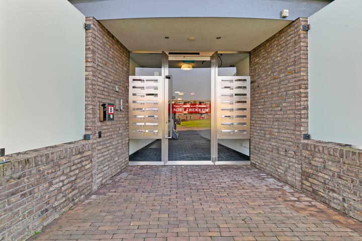 Foto 5 van Antoni Gaudipark 34