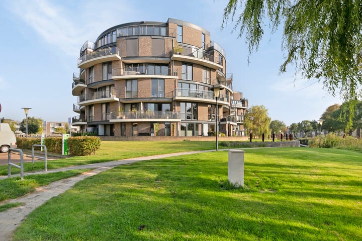 Foto 38 van Antoni Gaudipark 34