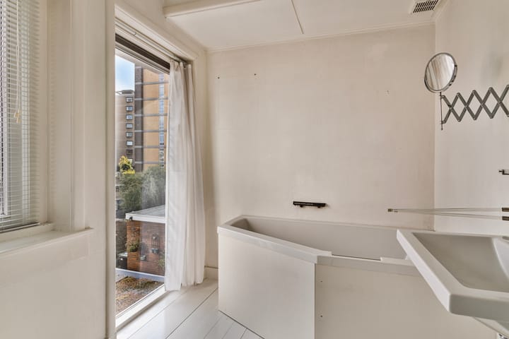 Foto 28 van Leeuwerikstraat 151