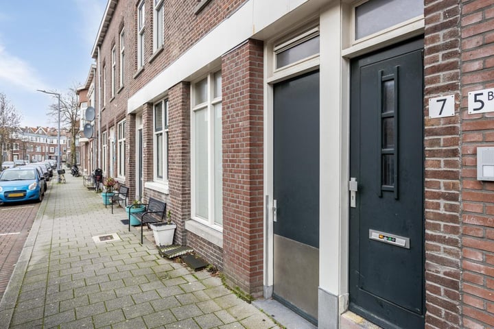 View photo 3 of Friesestraat 7