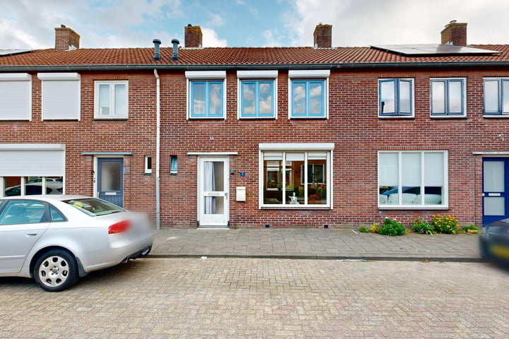 View photo 35 of Pinksterbloemstraat 16