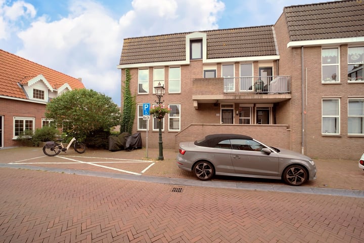 Bekijk foto 1 van Zuiddijk 6