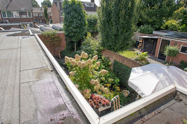 Bekijk foto 44 van Plantsoenlaan 32