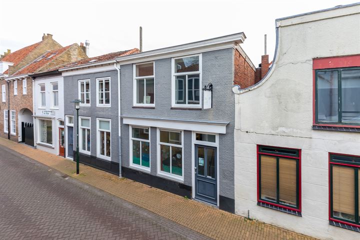 Kaaistraat 3-5, Sint-Maartensdijk