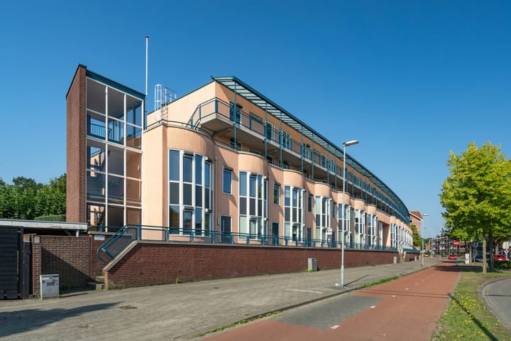 Foto 33 van Generaal Maczekstraat 92-A9