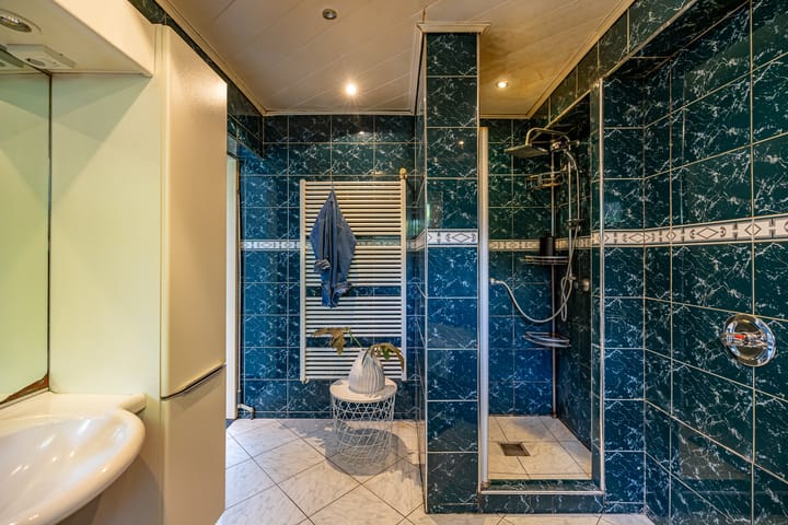 Foto 20 van Helper Weststraat 52