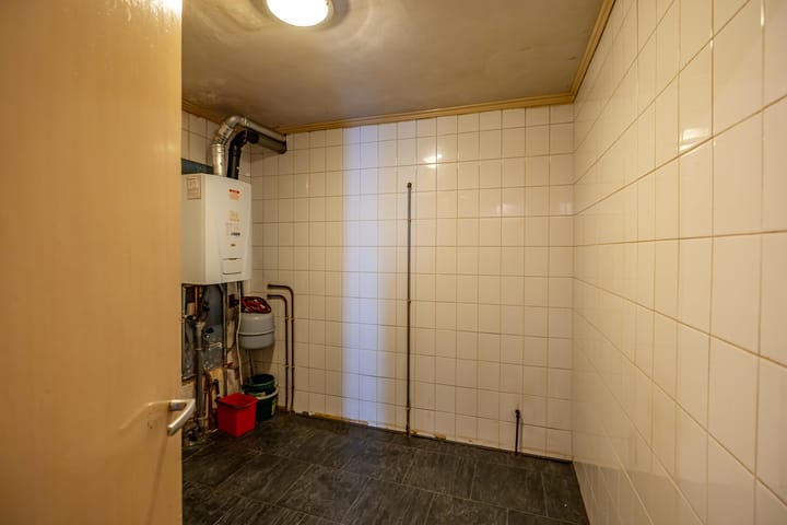 Foto 23 van Helper Weststraat 52