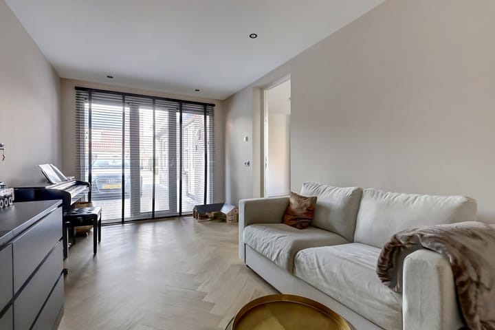 Foto 10 van Minoes 6