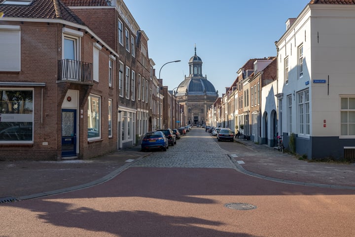 Bekijk foto 34 van Dampoortstraat 10