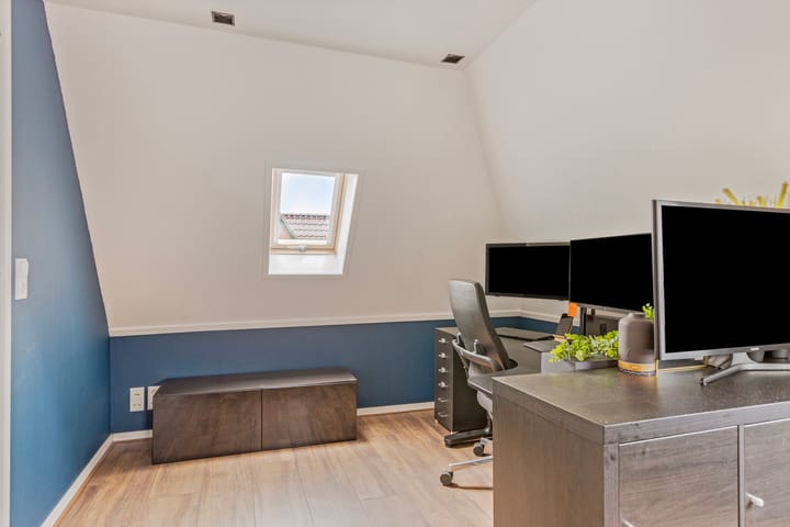 Photo 17 of Burg v Roijenstr Oost 111