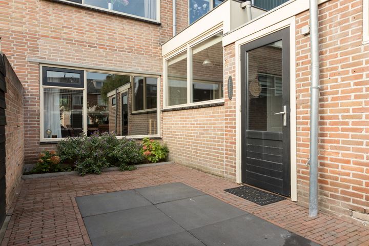 Bekijk foto 54 van Pastoor van Haasterstraat 36