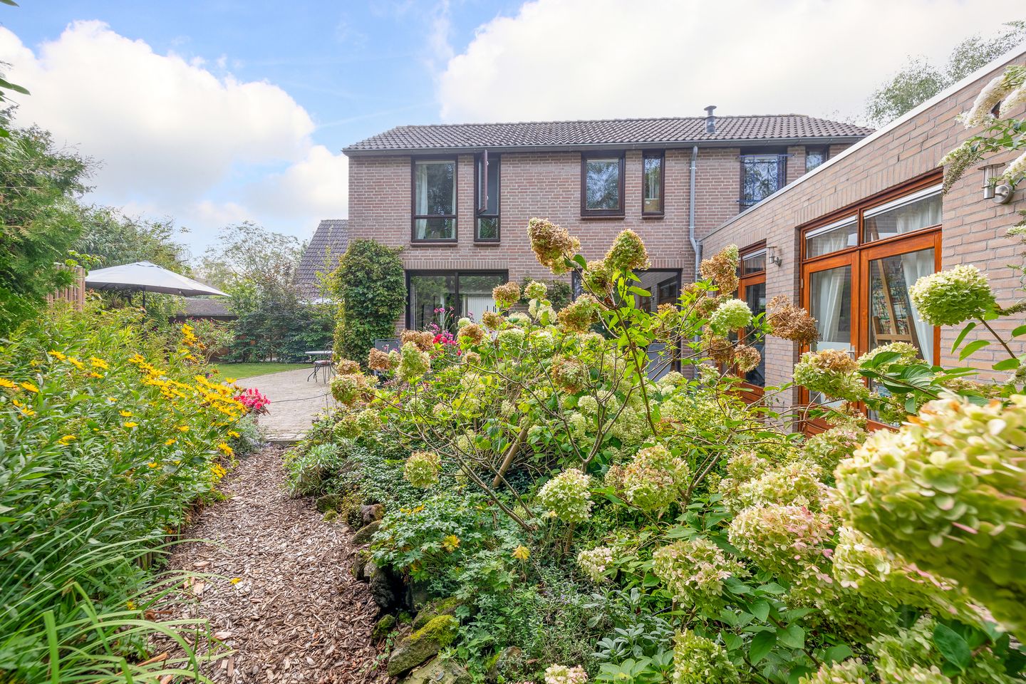 Foto 1 van Van Beverwijkstraat 34