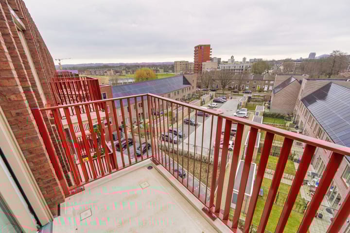 Photo 15 of Kolonel Millerstraat 62-B02