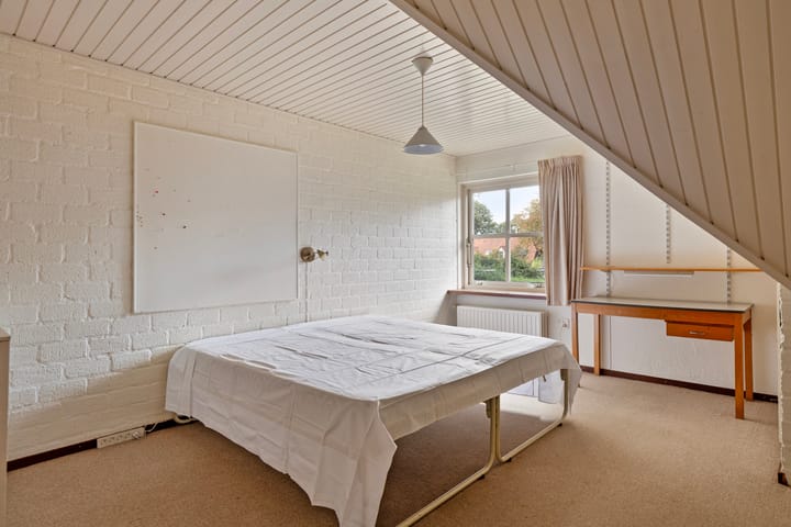 Photo 22 of Langven 2-A