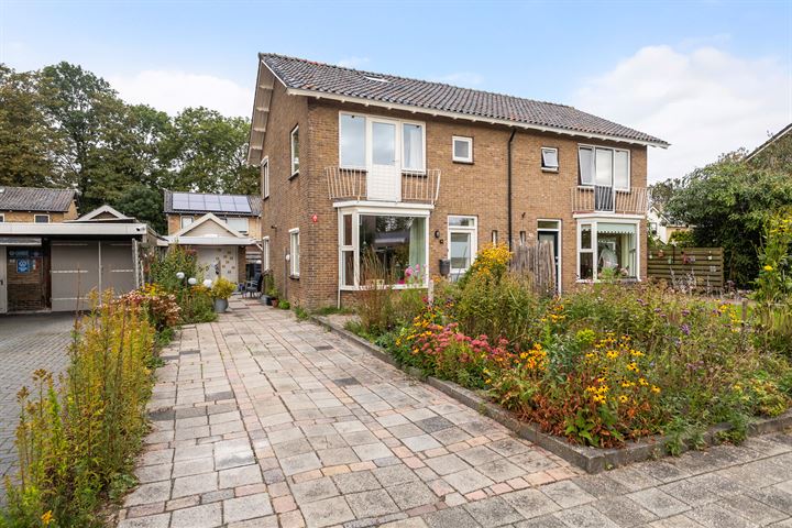 View photo 8 of Marten Oostwoudstraat 39