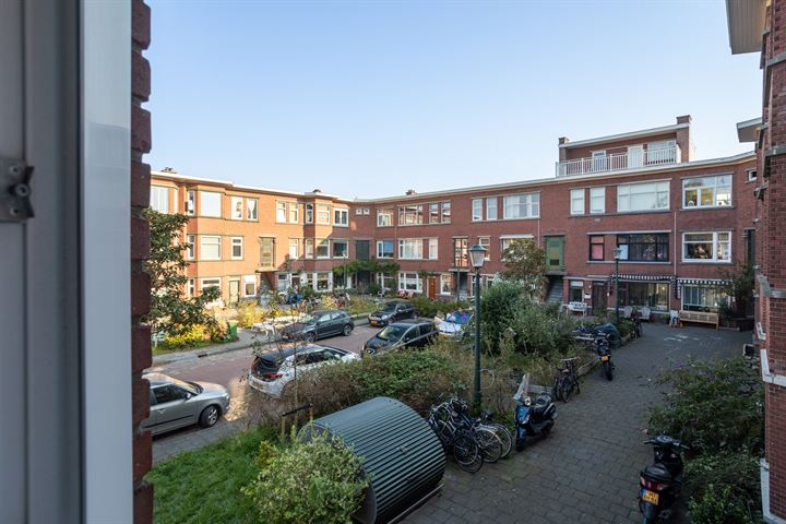 Bekijk foto 10 van Perenstraat 9