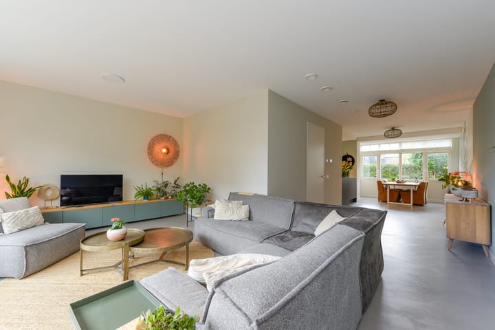 Foto 24 van Markgraaflaan 48