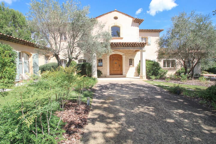 Foto 3 van Tourrettes Var