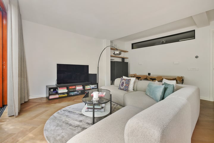 Bekijk foto 4 van Eemsstraat 27-H