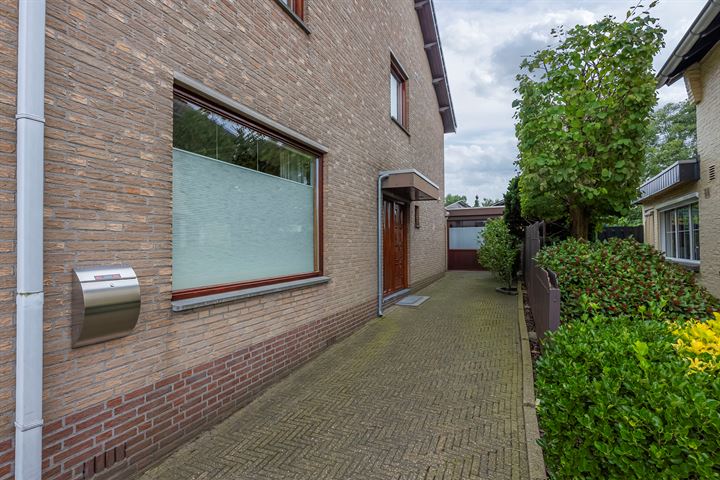 Bekijk foto 2 van Dorpstraat 51-A