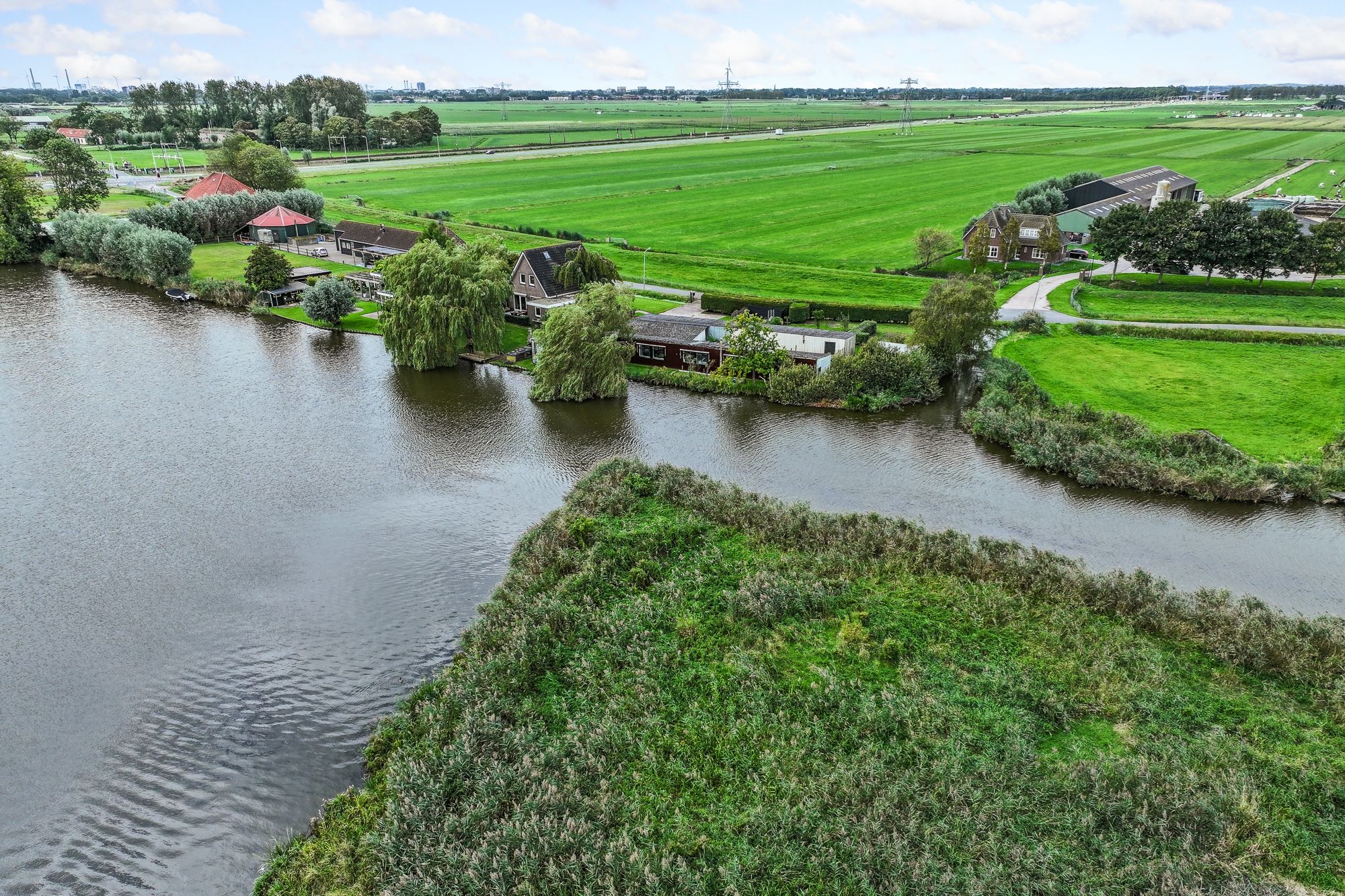 Foto 3 van Busch en Dam 16