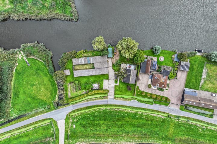 Foto 4 van Busch en Dam 16