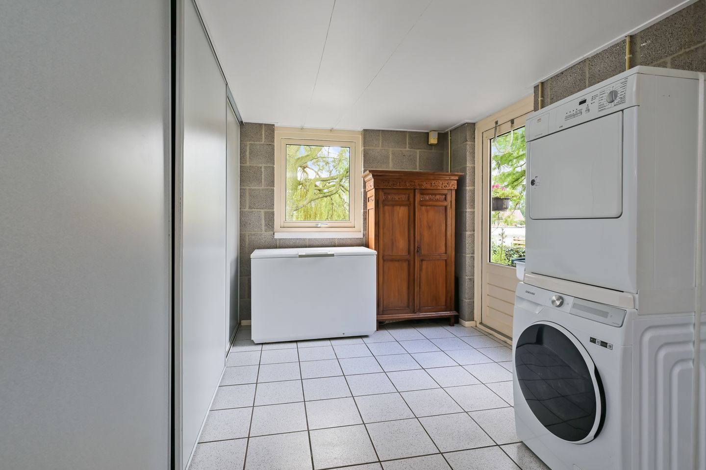 Foto 19 van Busch en Dam 16