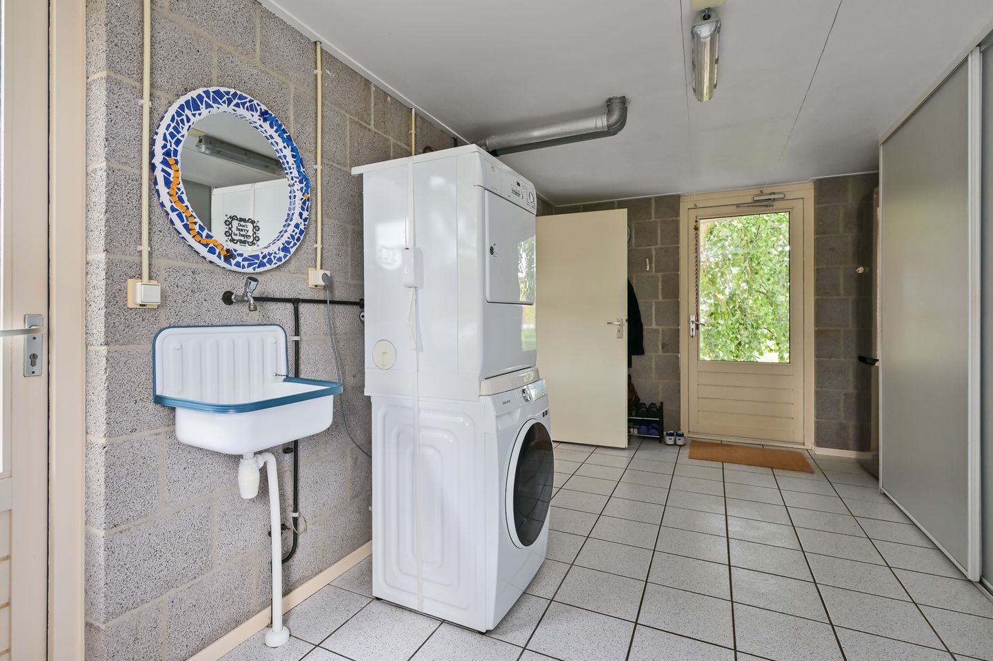 Foto 20 van Busch en Dam 16